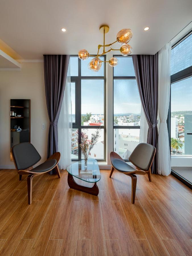 דואונג דונג The Empire Hotel מראה חיצוני תמונה