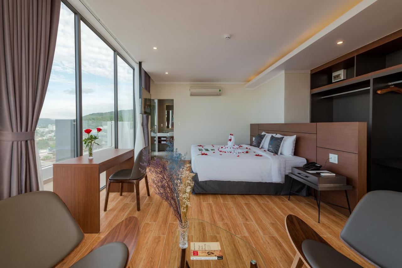 דואונג דונג The Empire Hotel מראה חיצוני תמונה