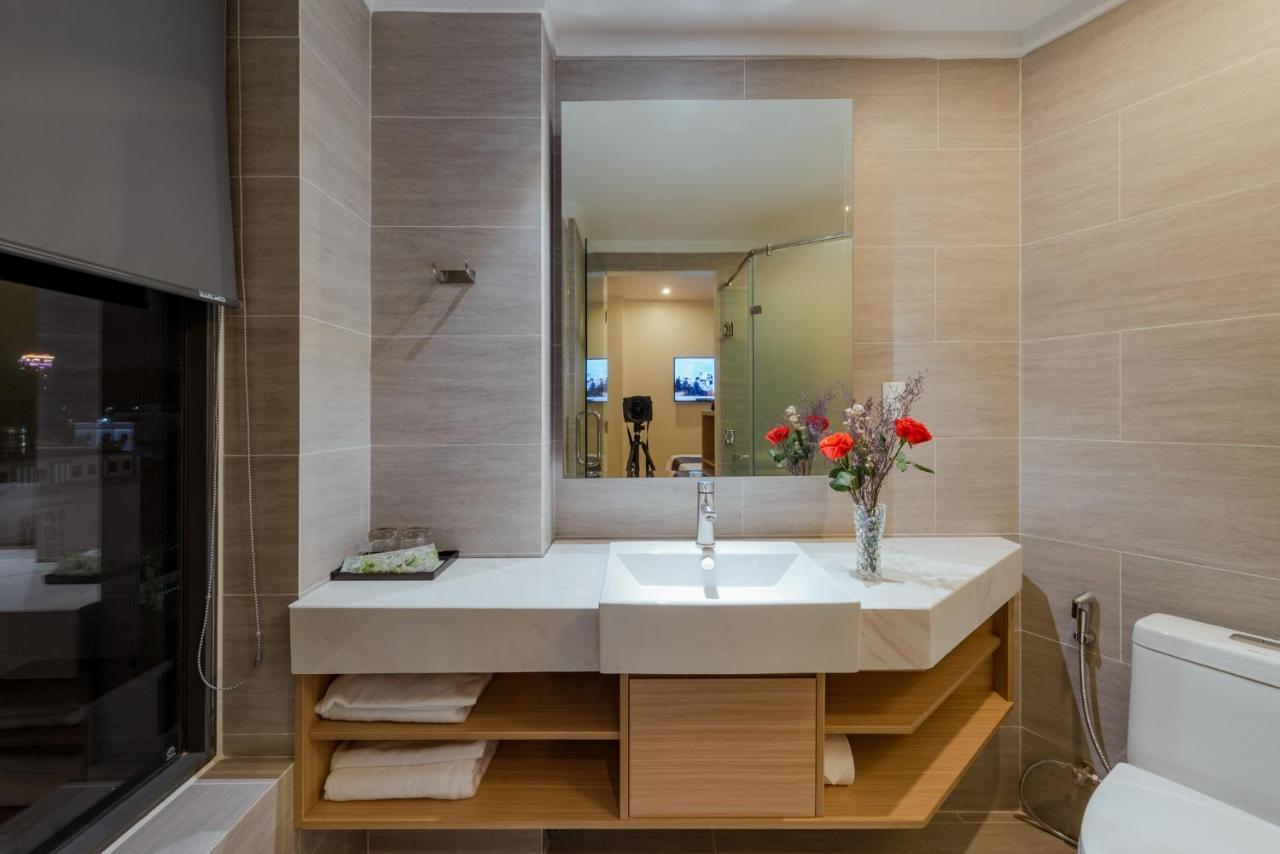 דואונג דונג The Empire Hotel מראה חיצוני תמונה