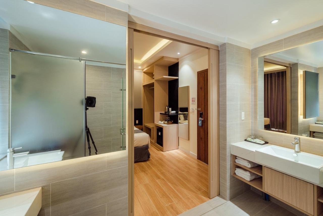 דואונג דונג The Empire Hotel מראה חיצוני תמונה