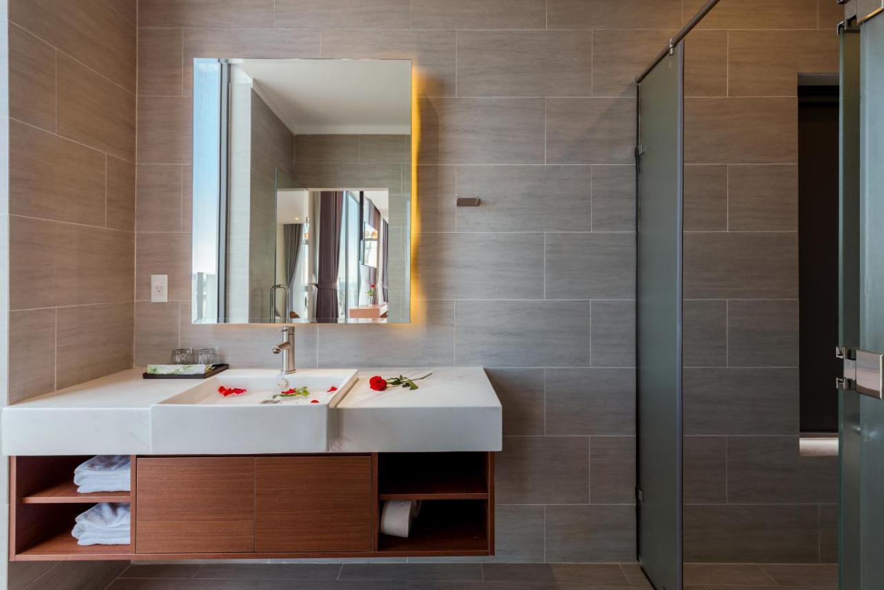דואונג דונג The Empire Hotel מראה חיצוני תמונה